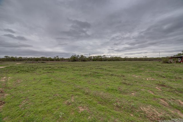 2660 W JETT RD, San Antonio, TX 78264