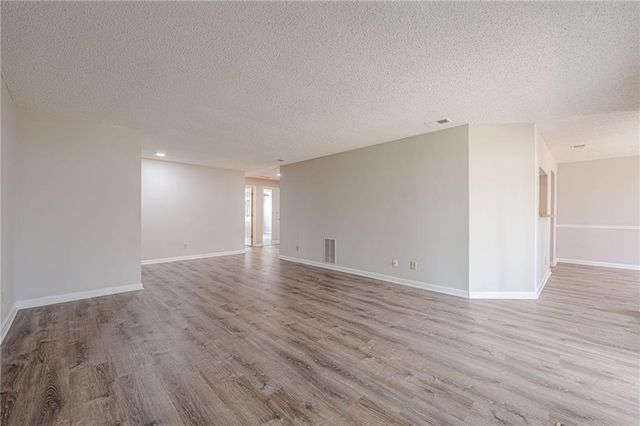 6034 Coventry Circle, Alpharetta, GA 30004