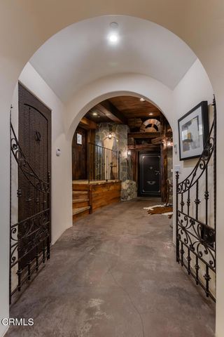 5065 Indianola Way, La Canada Flintridge, CA 91011
