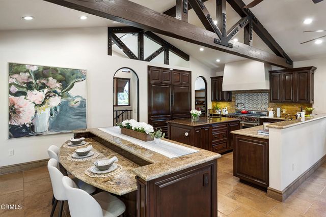 5065 Indianola Way, La Canada Flintridge, CA 91011