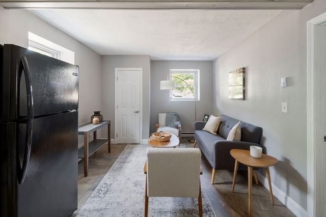 83 Merrimac St, Woburn, MA 01801