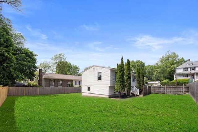 83 Merrimac St, Woburn, MA 01801