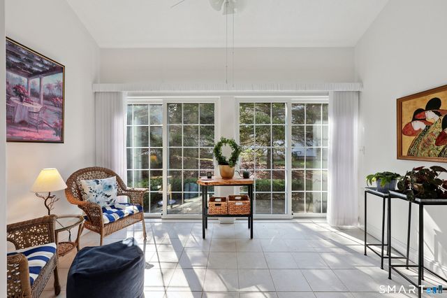 1 Magnolia Circle 1, Farmington, CT 06032