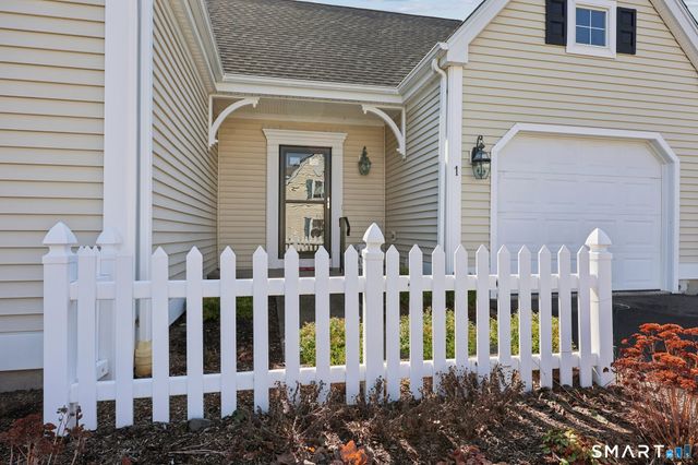 1 Magnolia Circle 1, Farmington, CT 06032