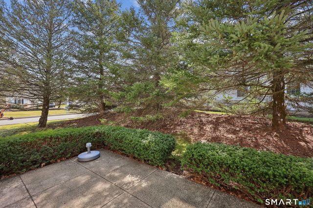 1 Magnolia Circle 1, Farmington, CT 06032