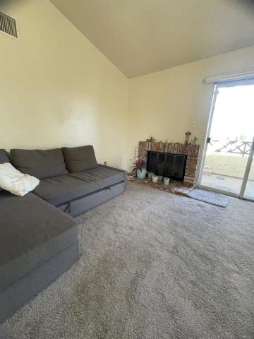 2011 Lakeridge Circle 304, Chula Vista, CA 91913