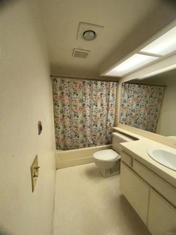 2011 Lakeridge Circle 304, Chula Vista, CA 91913