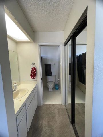 2011 Lakeridge Circle 304, Chula Vista, CA 91913