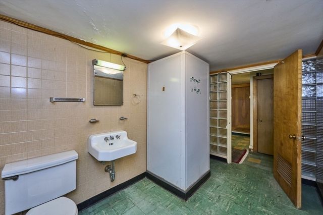 119 Rawson Rd, Brookline, MA 02445