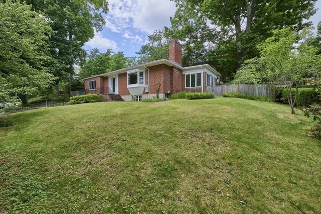 119 Rawson Rd, Brookline, MA 02445