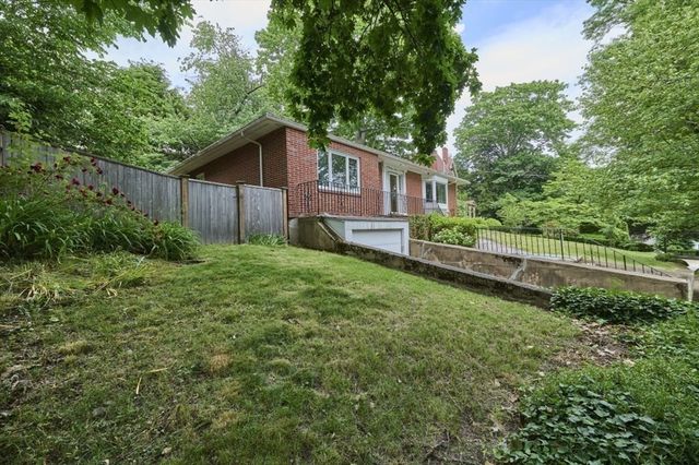 119 Rawson Rd, Brookline, MA 02445