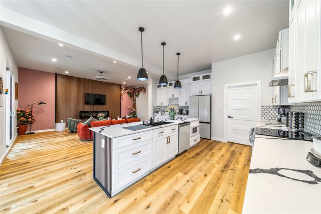 1704 McBroom Street, Dallas, TX 75212