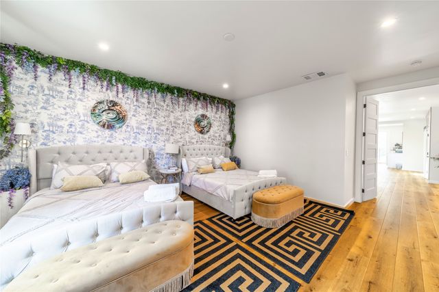 1704 McBroom Street, Dallas, TX 75212