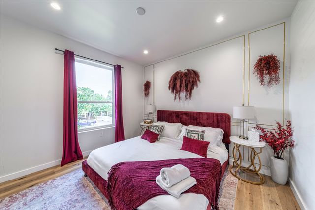 1704 McBroom Street, Dallas, TX 75212