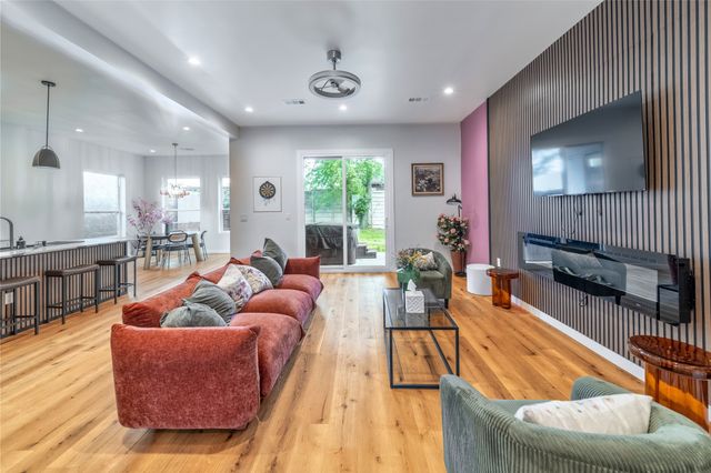 1704 McBroom Street, Dallas, TX 75212