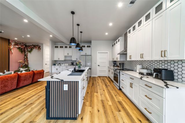 1704 McBroom Street, Dallas, TX 75212