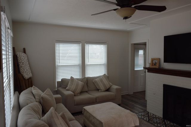 6016 Feltman Drive, Evansville, IN 47711