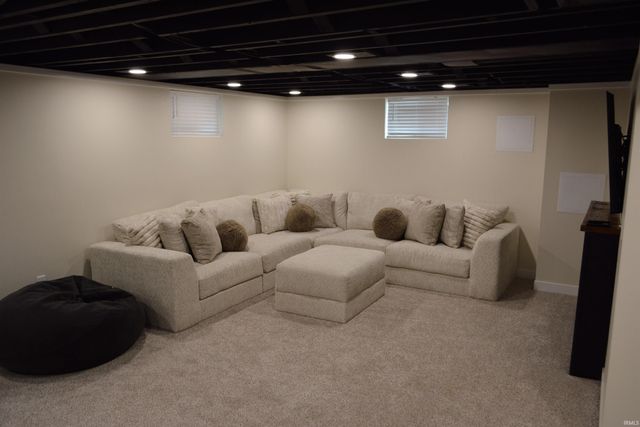 6016 Feltman Drive, Evansville, IN 47711