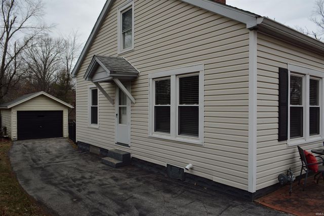 6016 Feltman Drive, Evansville, IN 47711