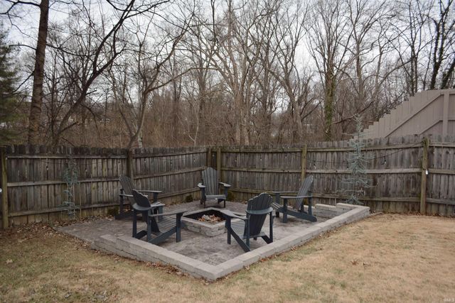 6016 Feltman Drive, Evansville, IN 47711