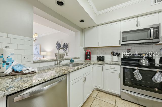 21 S Forest Beach Dr Apt 231, Hilton Head Island, SC 29928