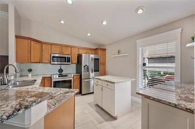 7256 TWIN CEDAR LANE, Lakeland, FL 33810