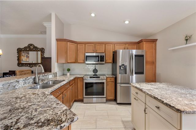 7256 TWIN CEDAR LANE, Lakeland, FL 33810