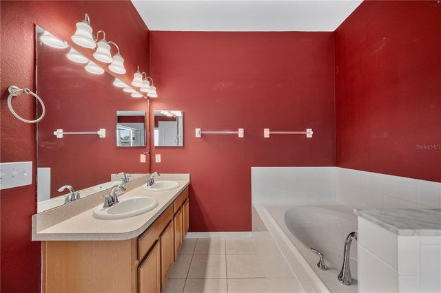 7256 TWIN CEDAR LANE, Lakeland, FL 33810