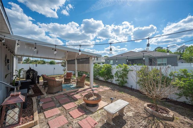 7256 TWIN CEDAR LANE, Lakeland, FL 33810