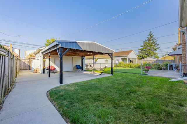 6724 S Kolin Avenue, Chicago, IL 60629