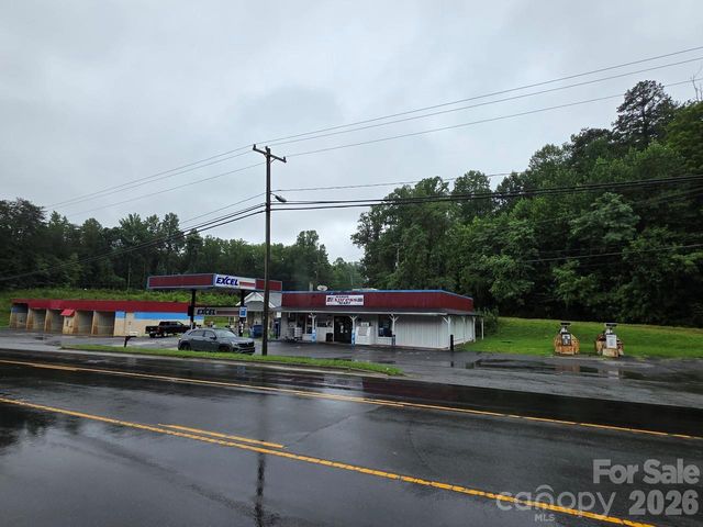 2700 226 Highway S, Marion, NC 28752
