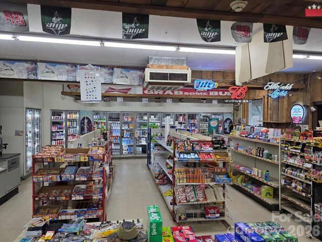 2700 226 Highway S, Marion, NC 28752