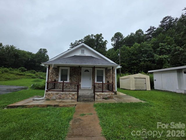 2700 226 Highway S, Marion, NC 28752