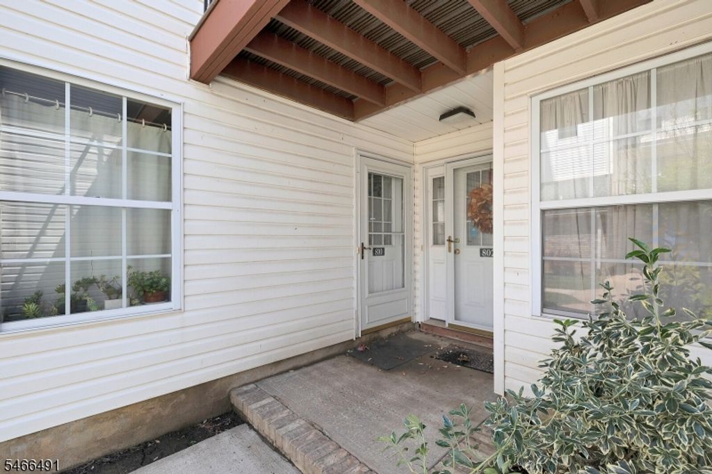 810 Plymouth Rd, North Brunswick Twp., NJ 08902 — photo 5