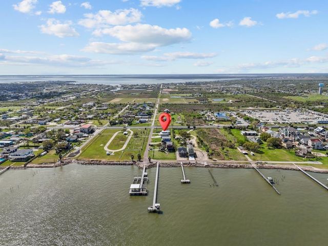 118 22nd Street, San Leon, TX 77539