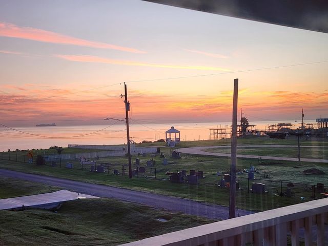 118 22nd Street, San Leon, TX 77539