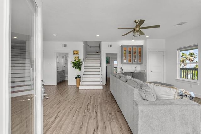 118 22nd Street, San Leon, TX 77539