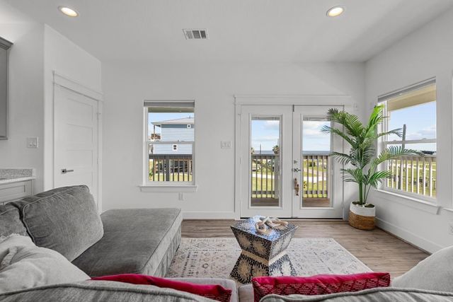 118 22nd Street, San Leon, TX 77539