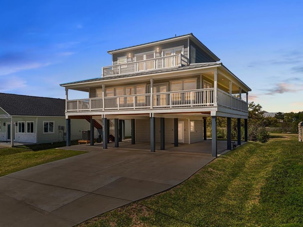 118 22nd Street, San Leon, TX 77539