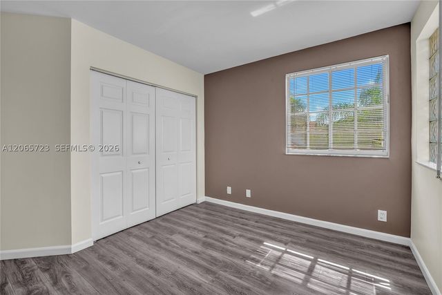 3698 San Simeon Cir, Weston, FL 33331