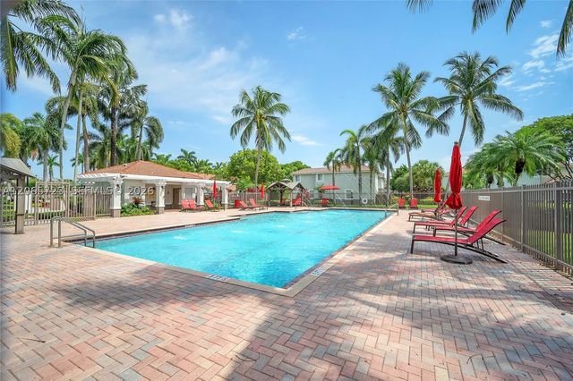 3698 San Simeon Cir, Weston, FL 33331