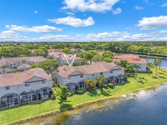 3698 San Simeon Cir, Weston, FL 33331