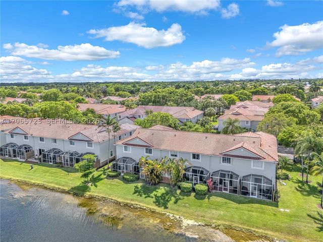 3698 San Simeon Cir, Weston, FL 33331
