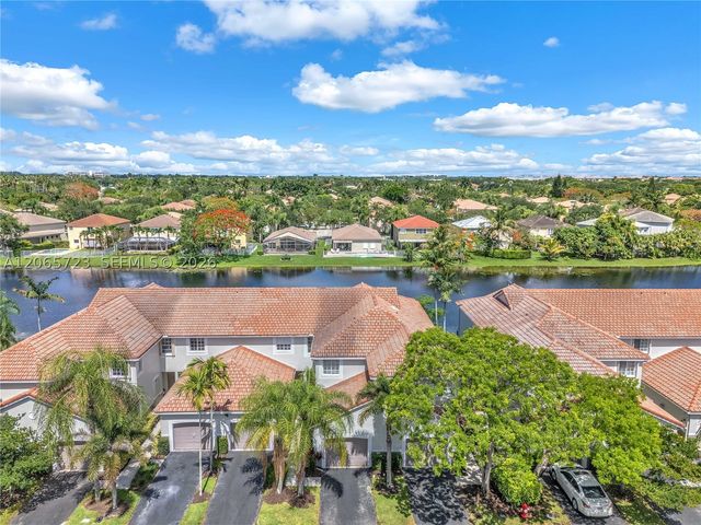 3698 San Simeon Cir, Weston, FL 33331