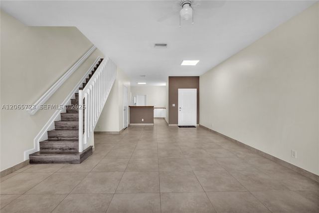 3698 San Simeon Cir, Weston, FL 33331