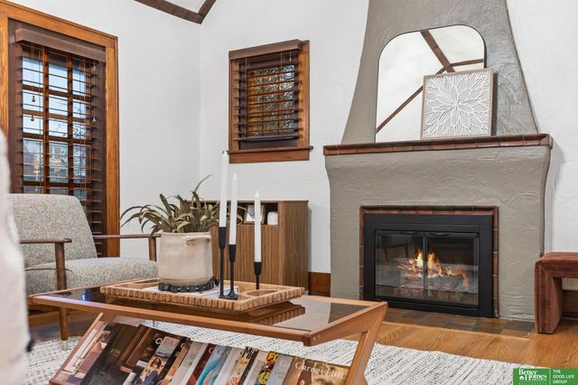 4250 William Street, Omaha, NE 68105