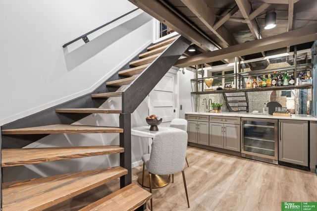 4250 William Street, Omaha, NE 68105