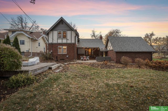 4250 William Street, Omaha, NE 68105