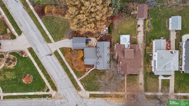 4250 William Street, Omaha, NE 68105