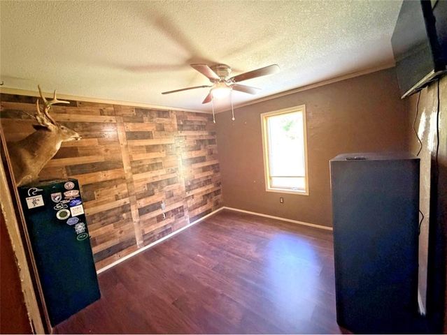 977 NW 1651 Road, Bates City, MO 64011